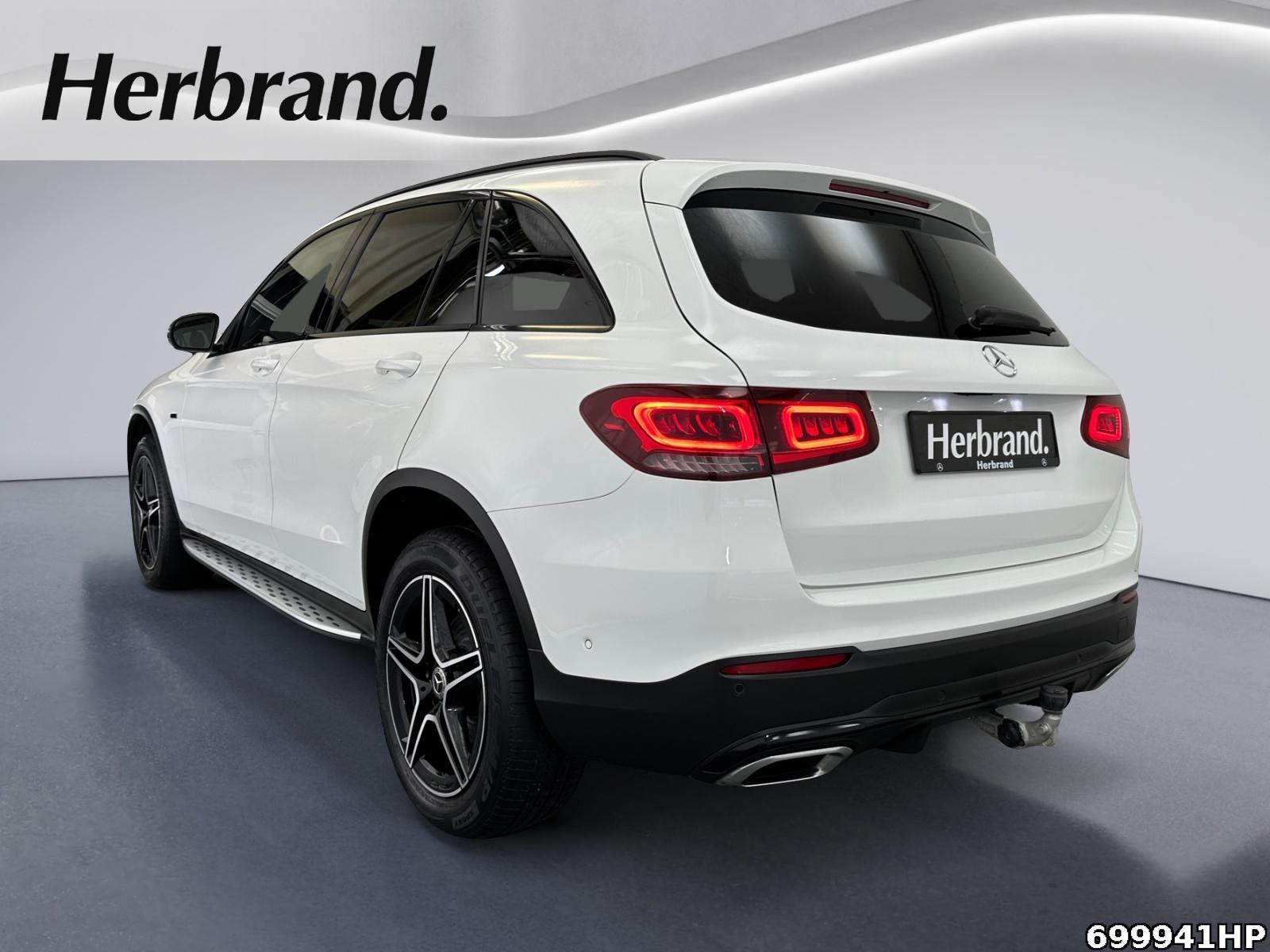 Fahrzeugabbildung Mercedes-Benz GLC 300 e 4M AMG Burmester Night AHK CarPlay 19