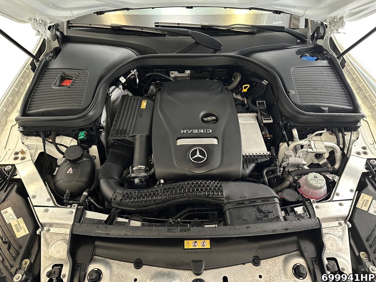 Fahrzeugabbildung Mercedes-Benz GLC 300 e 4M AMG Burmester Night AHK CarPlay 19