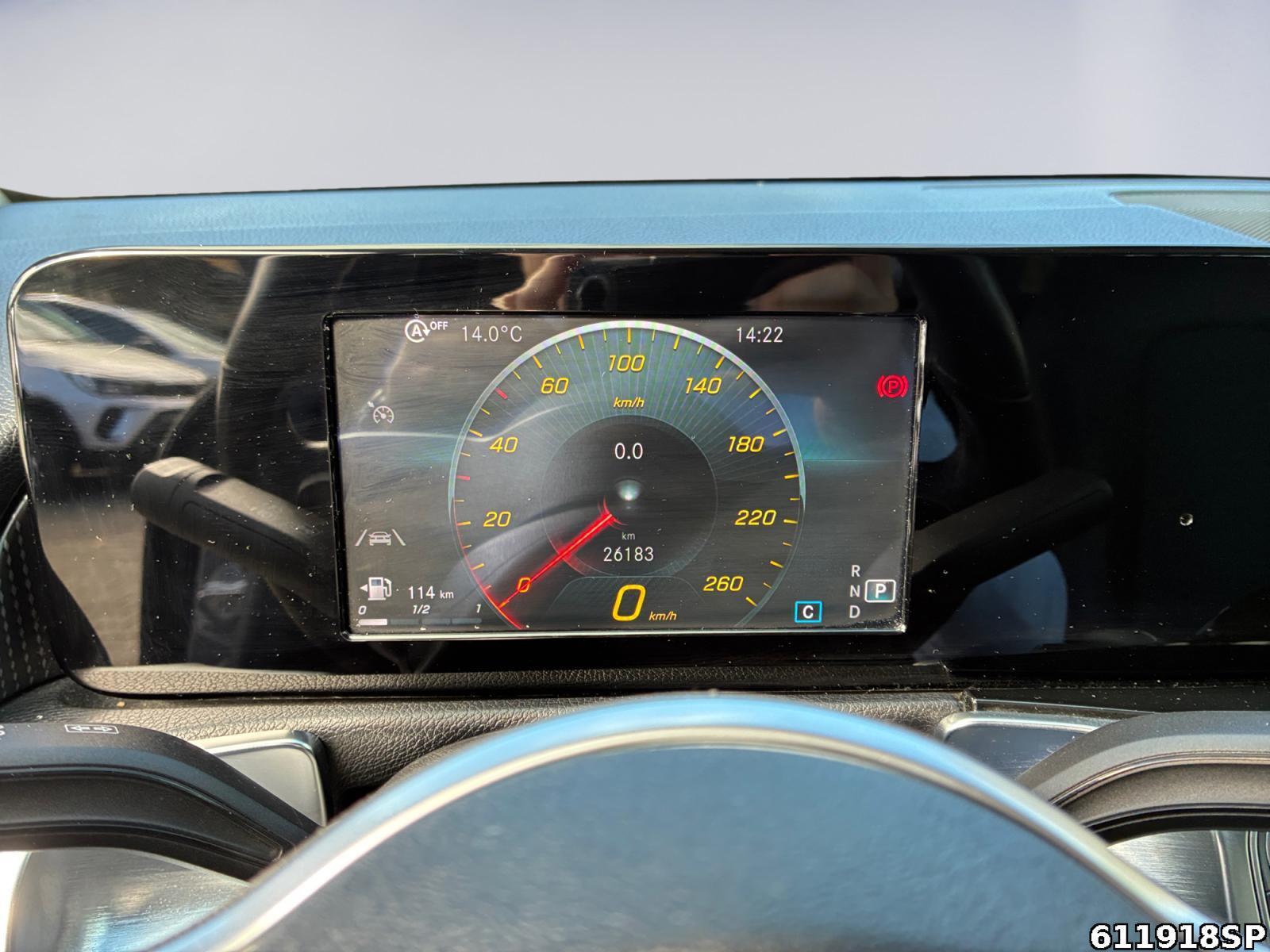 Fahrzeugabbildung Mercedes-Benz GLB 200 Progressive AHK Kamera LED 18