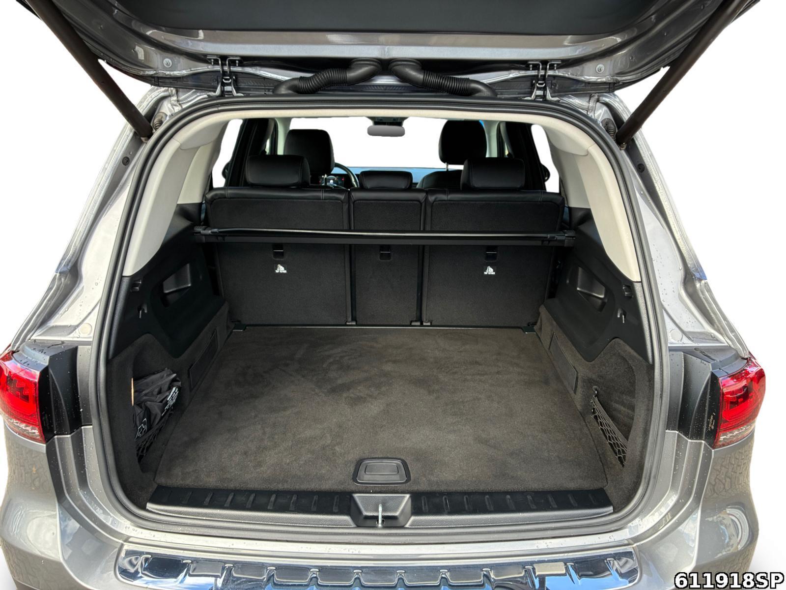 Fahrzeugabbildung Mercedes-Benz GLB 200 Progressive AHK Kamera LED 18