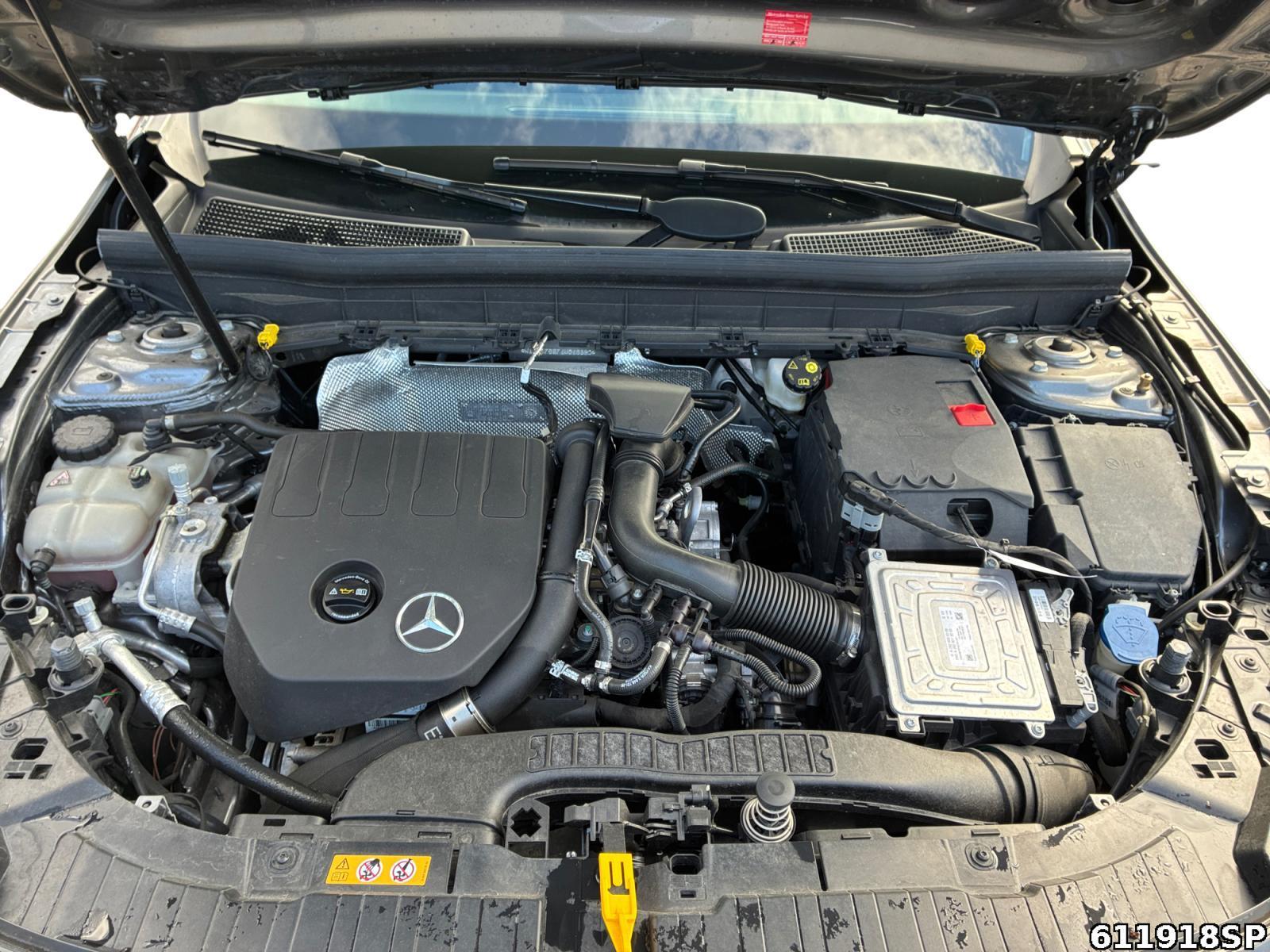 Fahrzeugabbildung Mercedes-Benz GLB 200 Progressive AHK Kamera LED 18