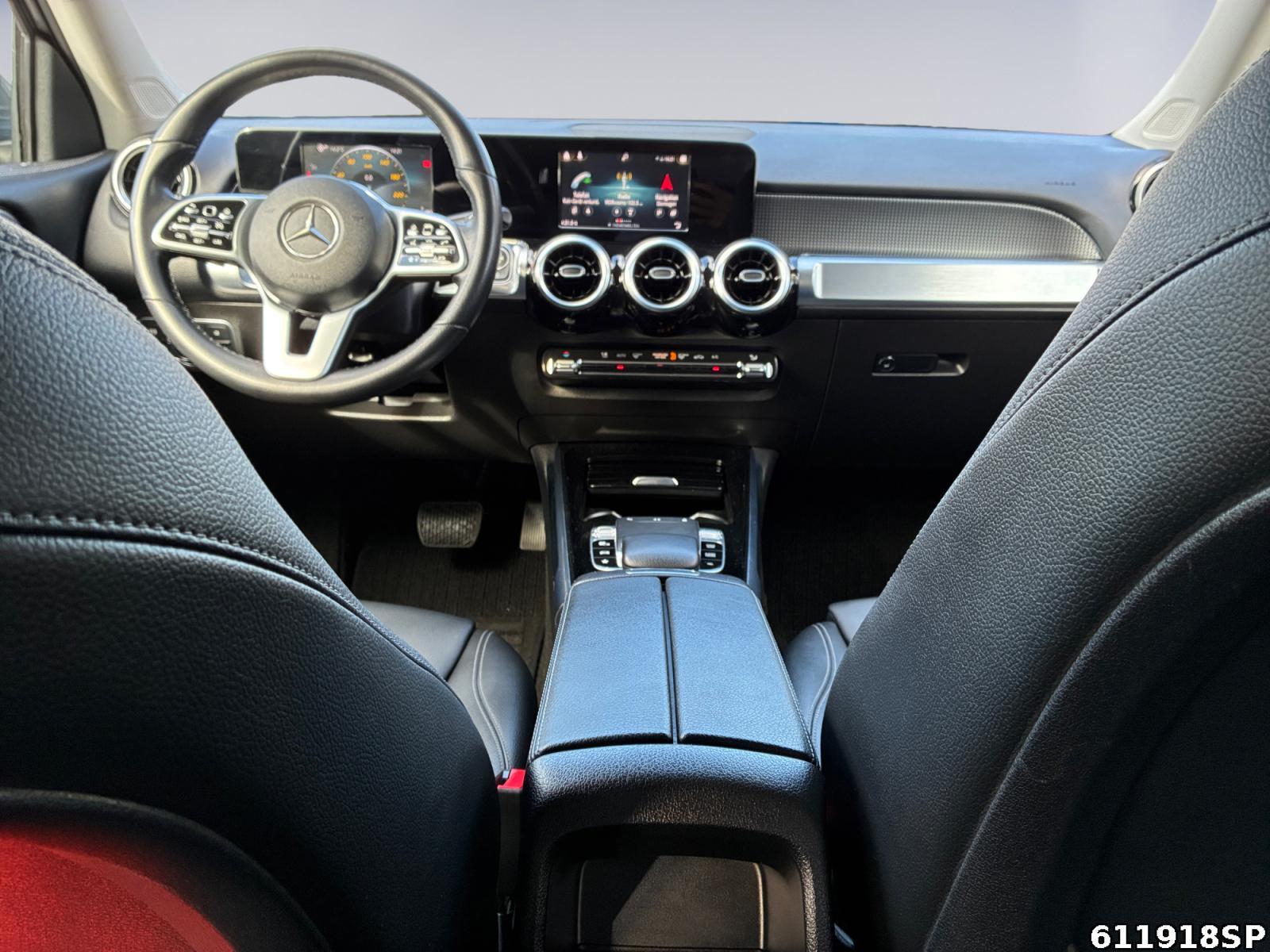Fahrzeugabbildung Mercedes-Benz GLB 200 Progressive AHK Kamera LED 18
