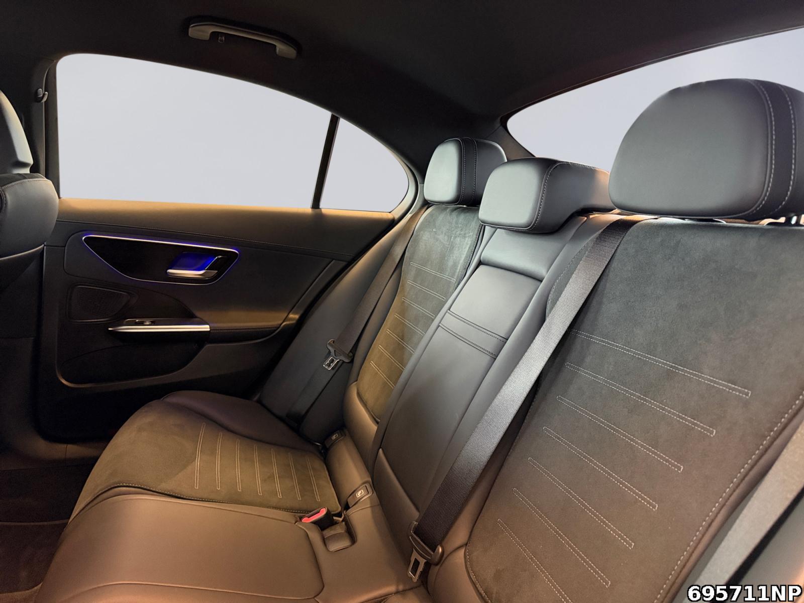 Fahrzeugabbildung Mercedes-Benz C 300 d AMG Line AHK Kamera PRE-SAFE® Distronic+