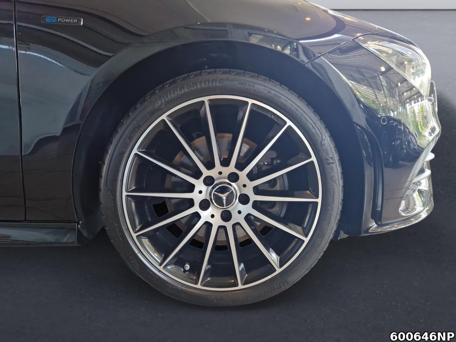 Fahrzeugabbildung Mercedes-Benz CLA 250 Shooting Brake e AMG Line Edition 2020