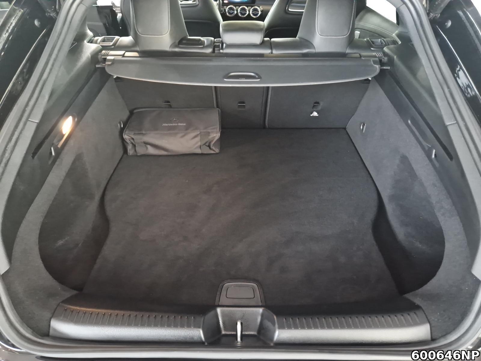 Fahrzeugabbildung Mercedes-Benz CLA 250 Shooting Brake e AMG Line Edition 2020