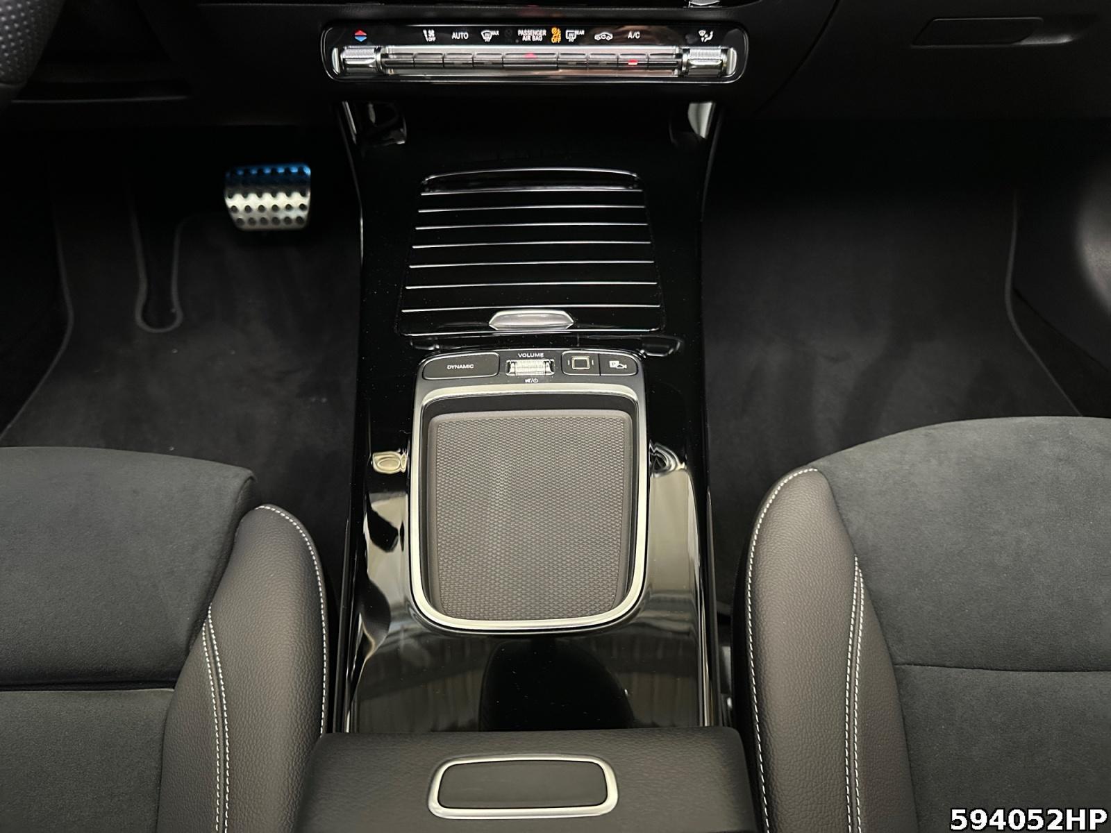 Fahrzeugabbildung Mercedes-Benz CLA 200 Shooting Brake d +AMG+NIGHT+PANO+DISTRO+WINTERPAKET+