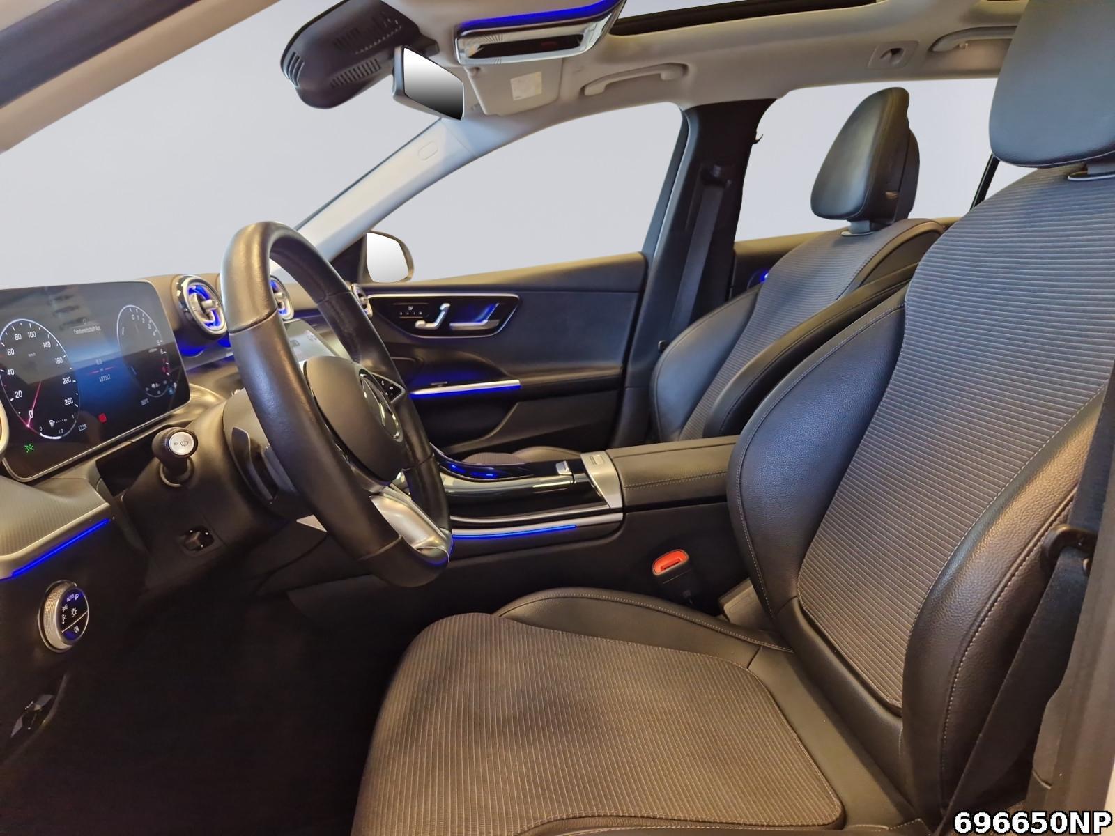 Fahrzeugabbildung Mercedes-Benz C 300 e T Avantgarde Panorama Head-up Memory LED