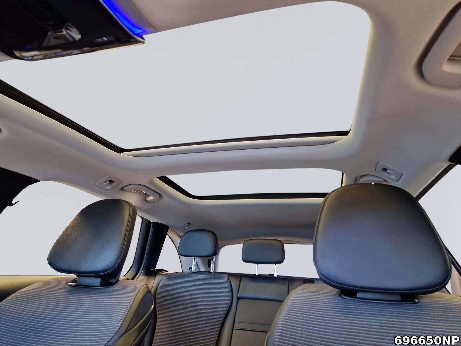 Fahrzeugabbildung Mercedes-Benz C 300 e T Avantgarde Panorama Head-up Memory LED