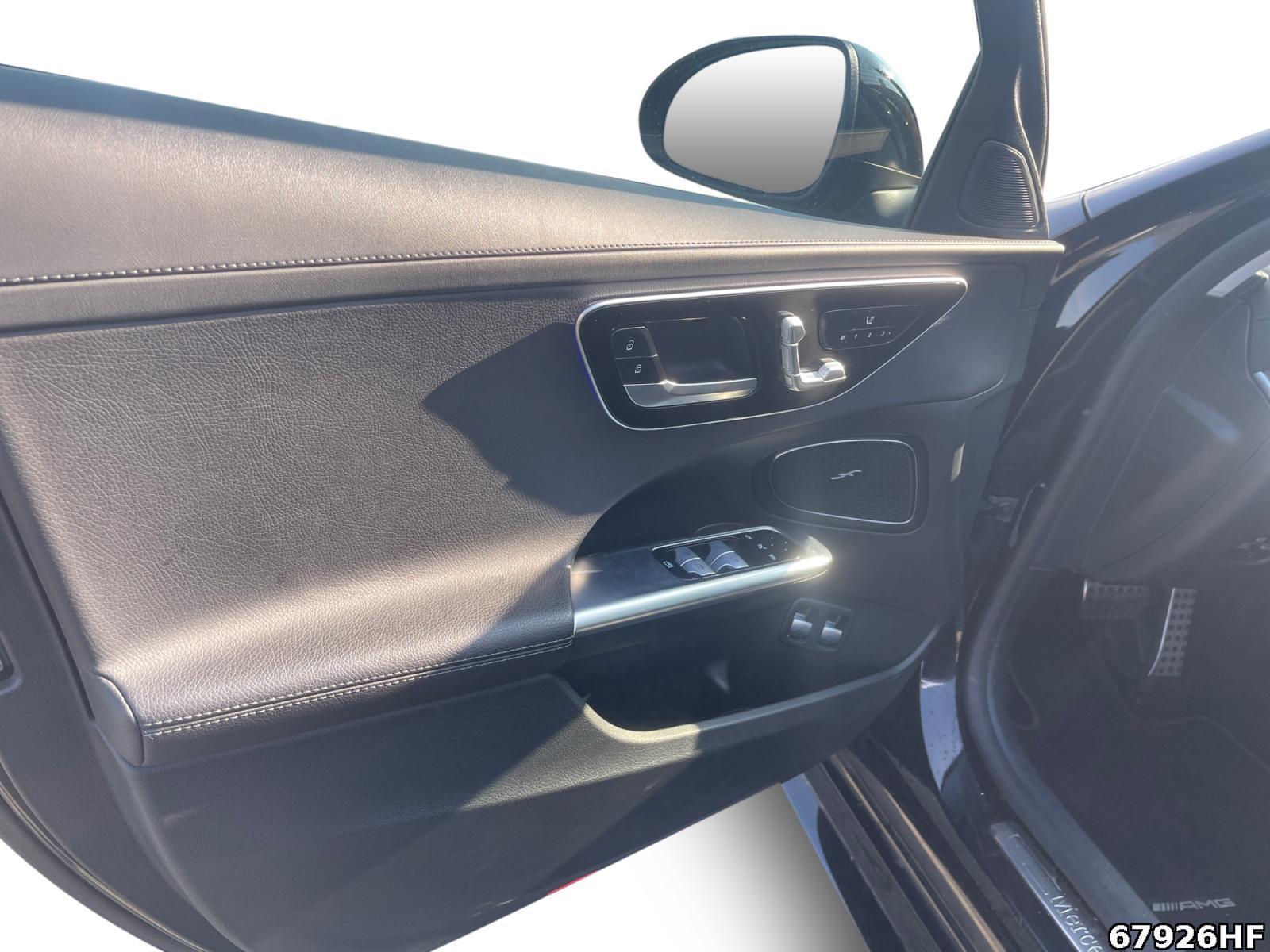 Fahrzeugabbildung Mercedes-Benz C 300 e AMG