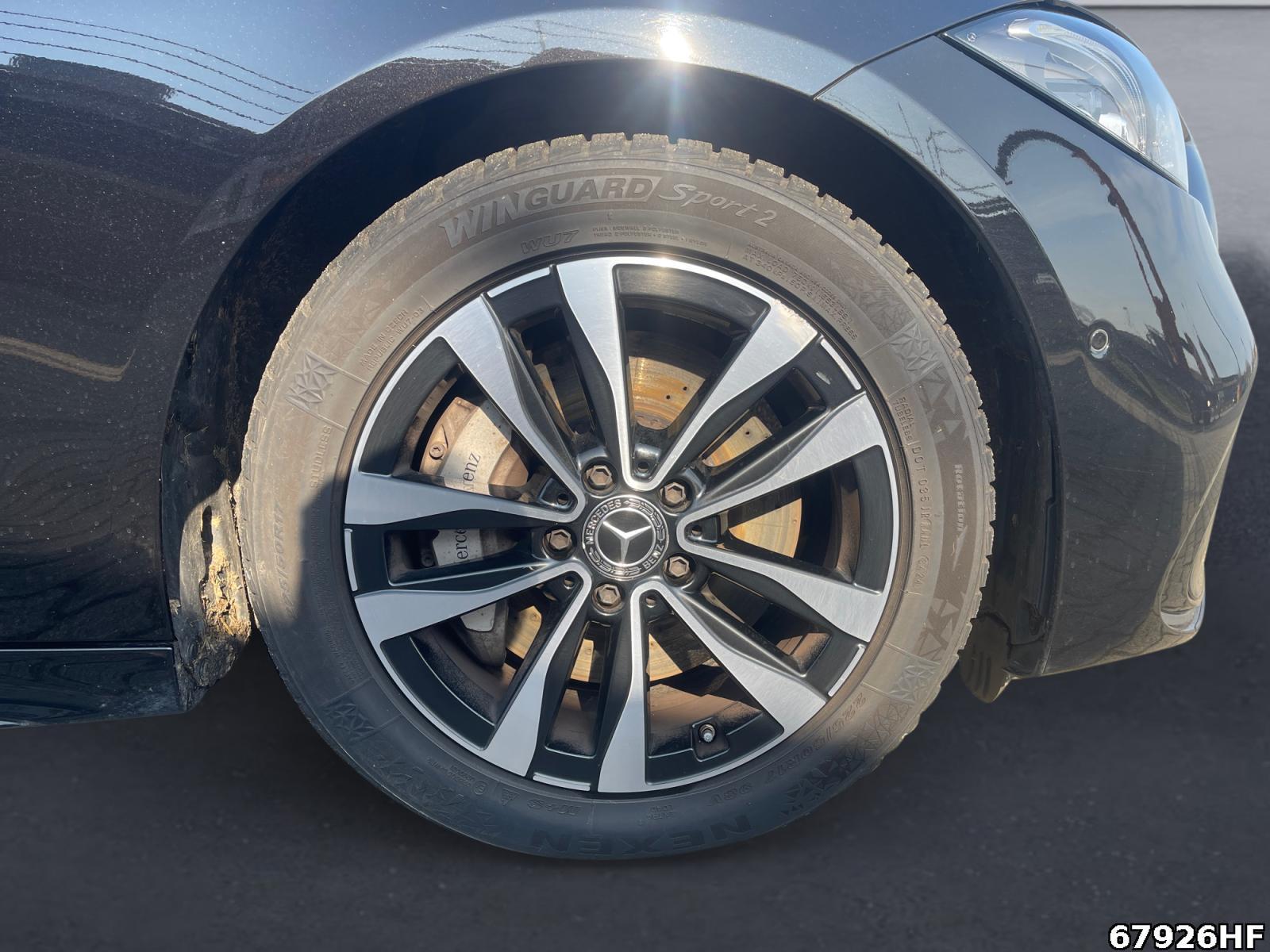 Fahrzeugabbildung Mercedes-Benz C 300 e AMG