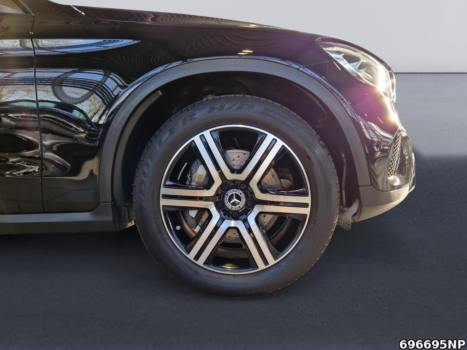 Fahrzeugabbildung Mercedes-Benz GLC 200 4matic Coupé Schiebedach AHK Carplay