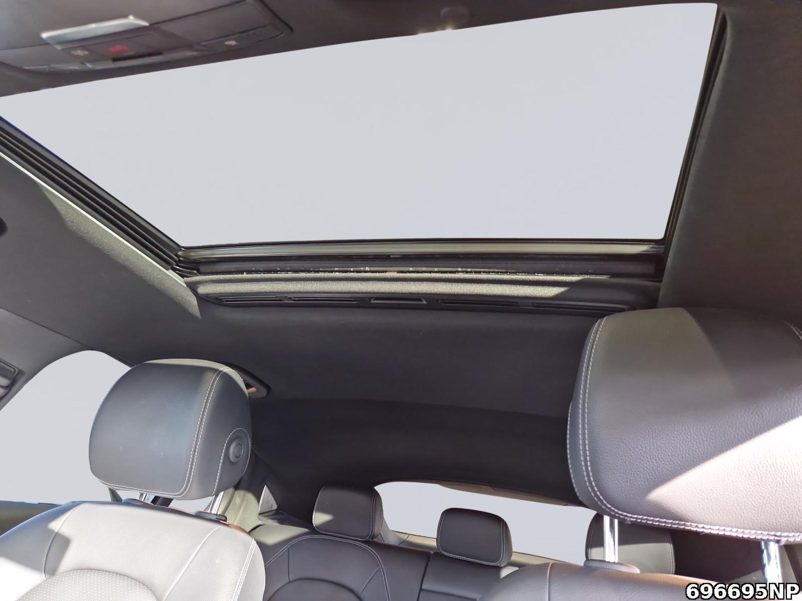 Fahrzeugabbildung Mercedes-Benz GLC 200 4matic Coupé Schiebedach AHK Carplay