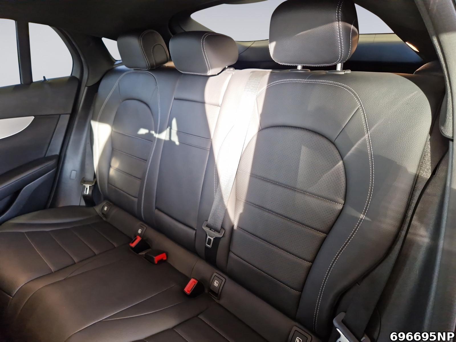 Fahrzeugabbildung Mercedes-Benz GLC 200 4matic Coupé Schiebedach AHK Carplay