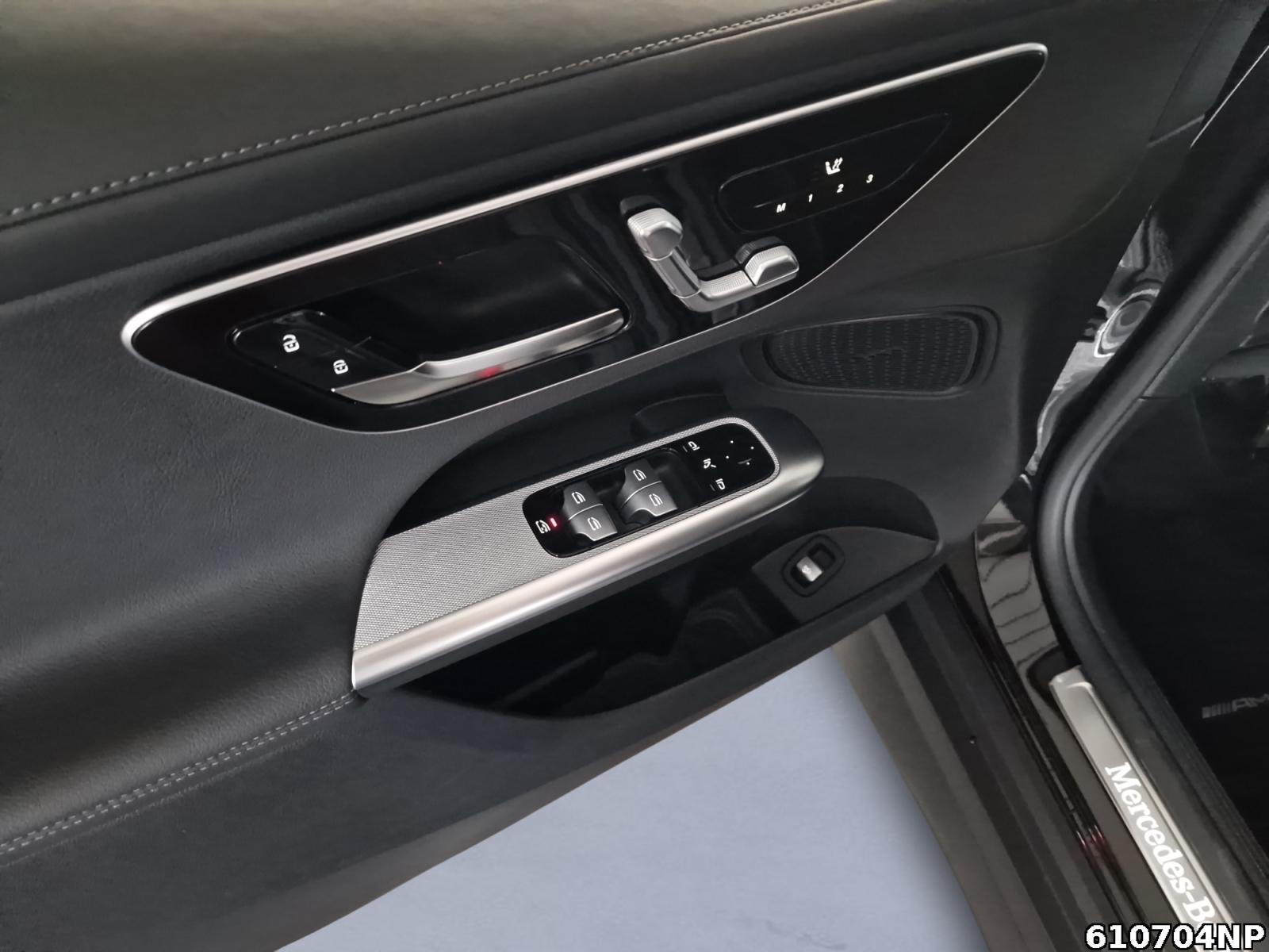 Fahrzeugabbildung Mercedes-Benz GLC 300 d 4M AMG Pano AHK 360° DigitalLight 19