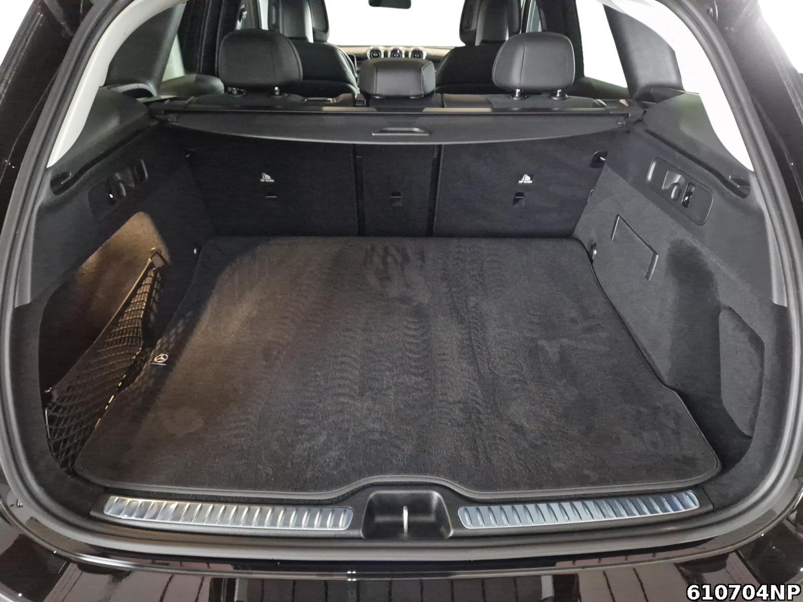 Fahrzeugabbildung Mercedes-Benz GLC 300 d 4M AMG Pano AHK 360° DigitalLight 19