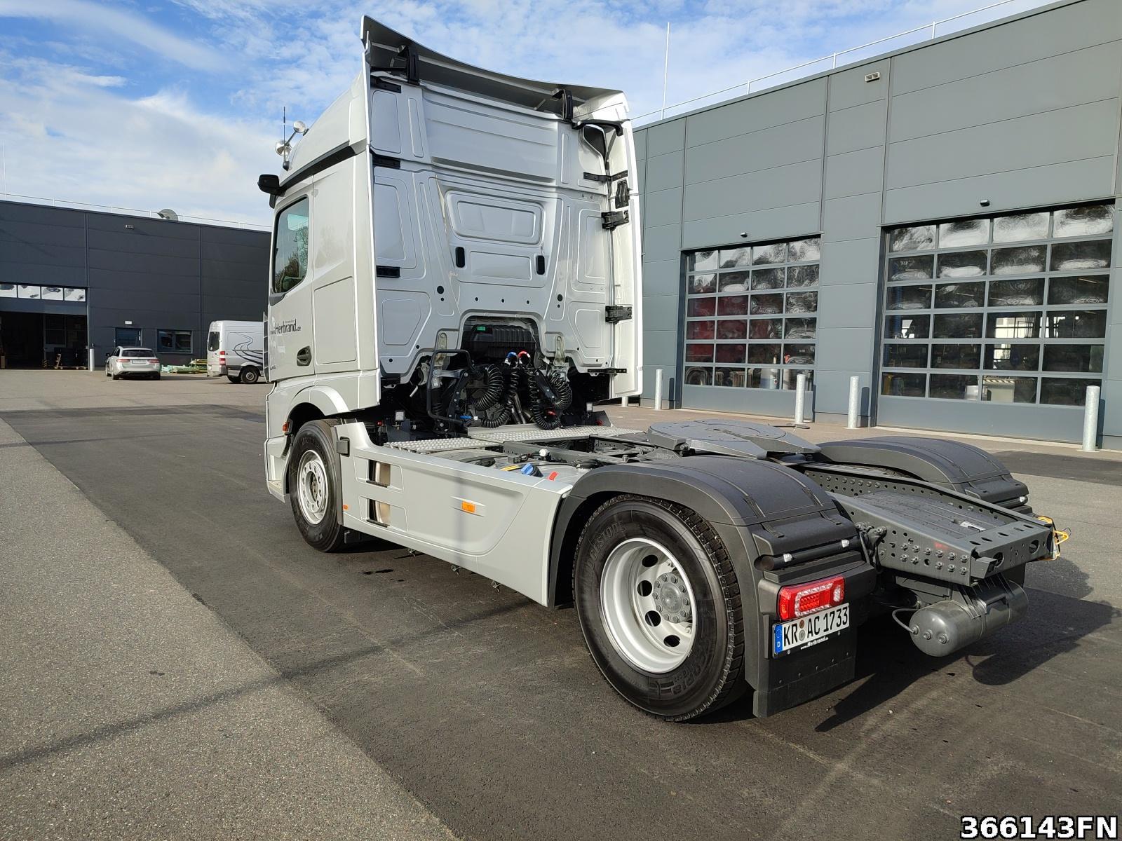 Fahrzeugabbildung Mercedes-Benz ACTROS 1848 LS