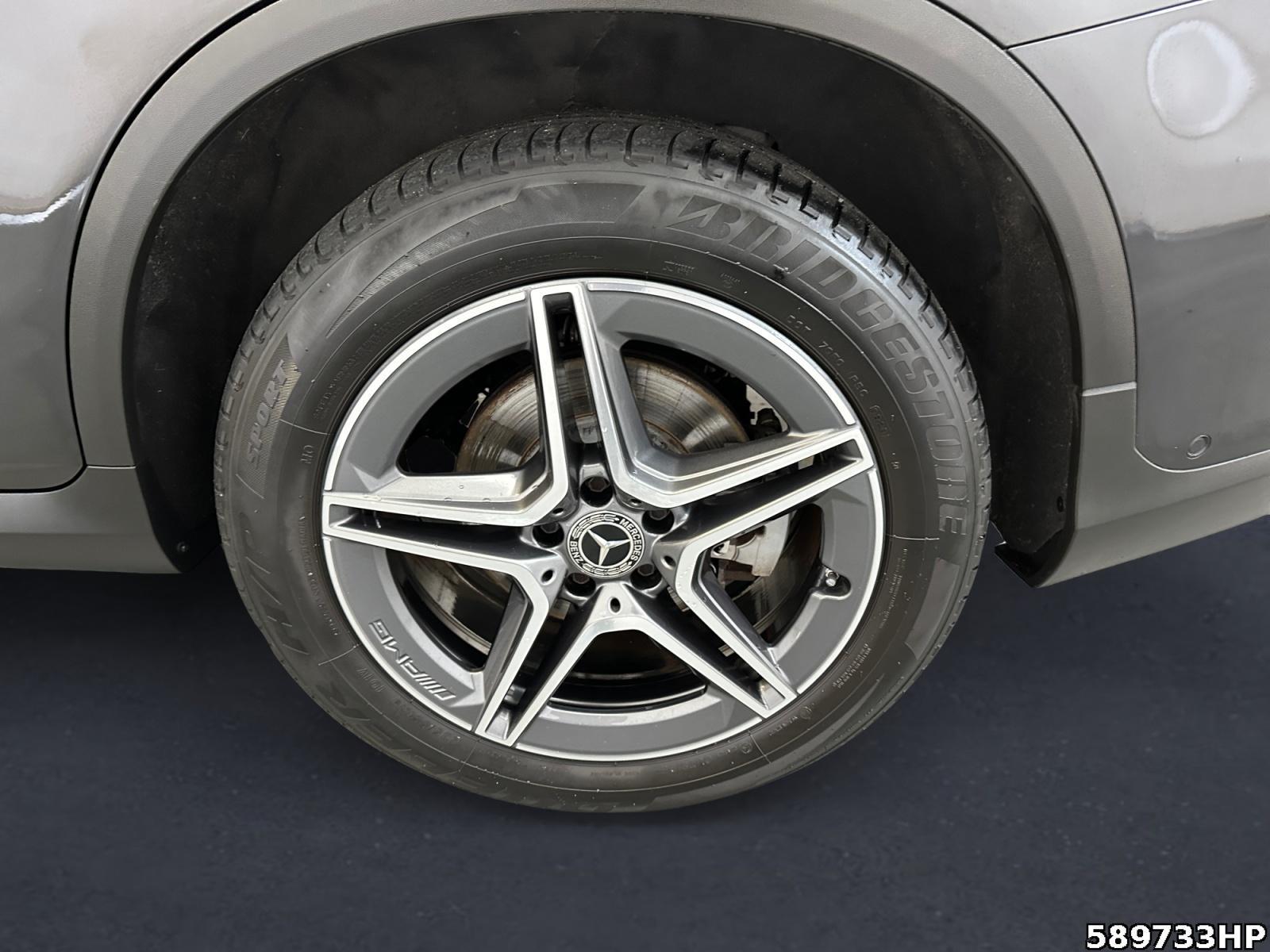 Fahrzeugabbildung Mercedes-Benz GLC 220 d 4M AMG Line Pano AHK Kamera Adv. Sound