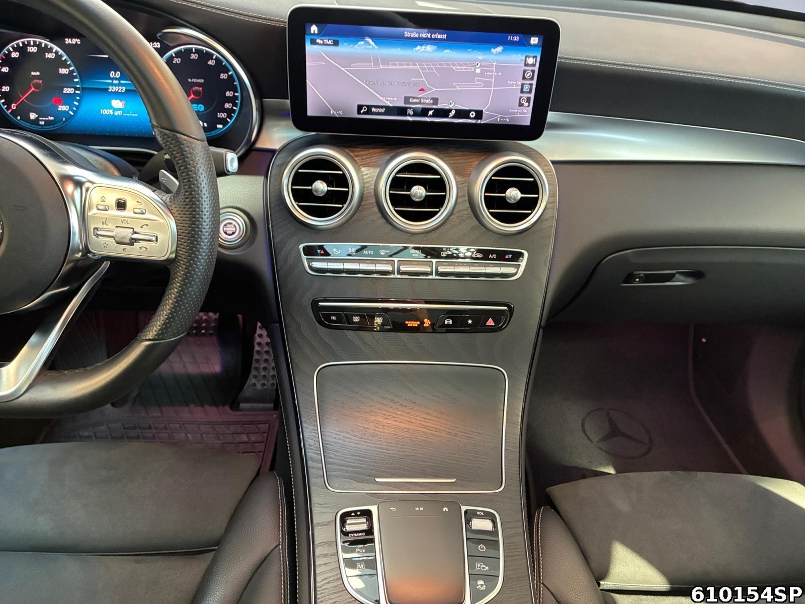 Fahrzeugabbildung Mercedes-Benz GLC 300 e 4M AMG AHK Multibeam Burmester Pano