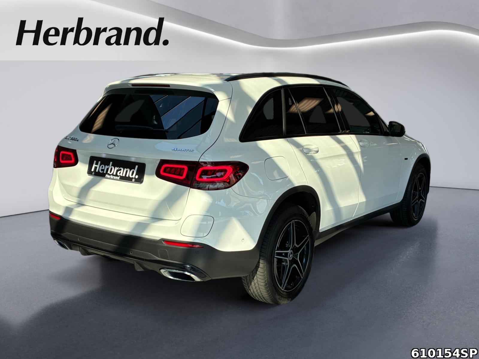 Fahrzeugabbildung Mercedes-Benz GLC 300 e 4M AMG AHK Multibeam Burmester Pano