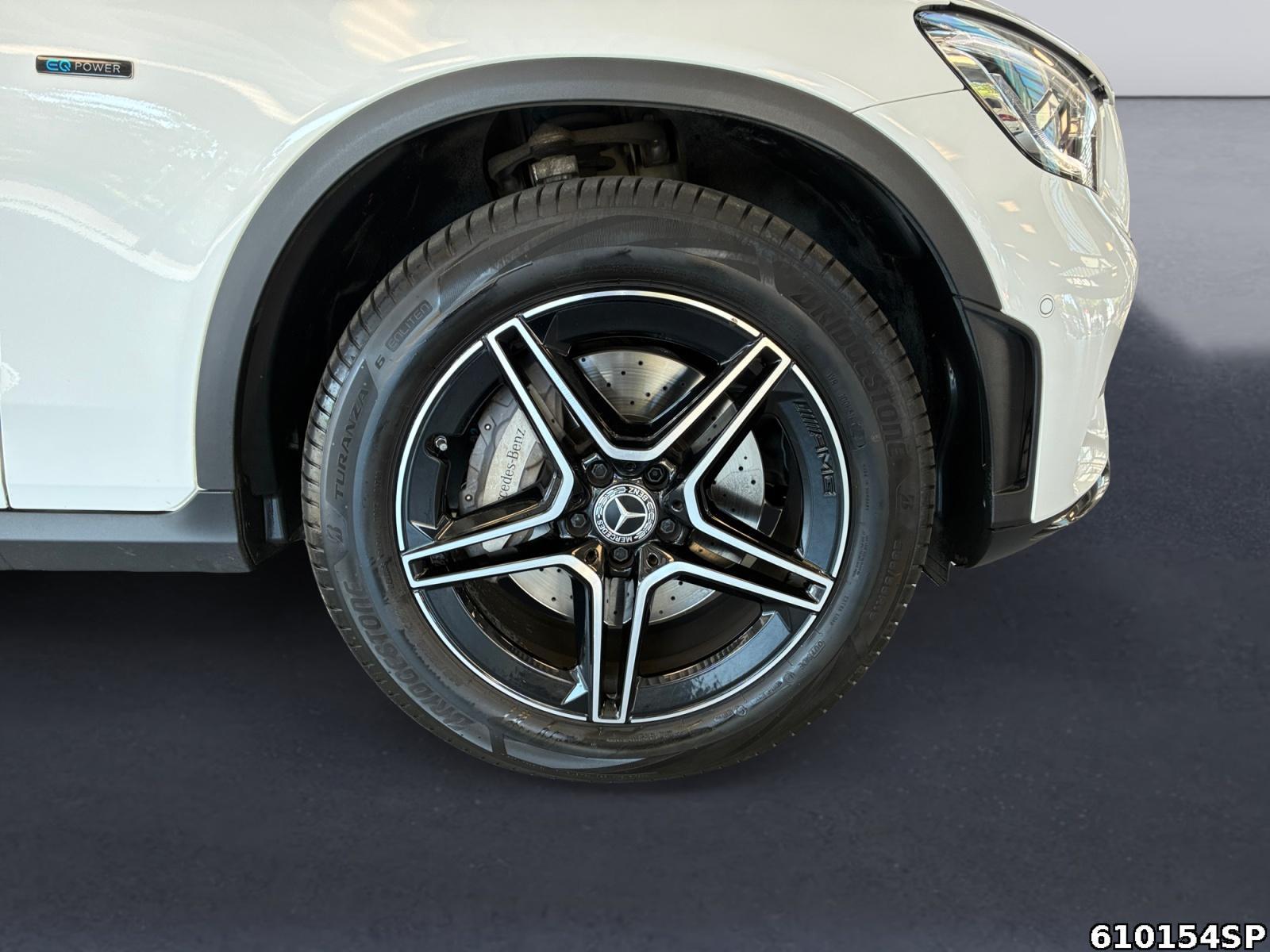 Fahrzeugabbildung Mercedes-Benz GLC 300 e 4M AMG AHK Multibeam Burmester Pano