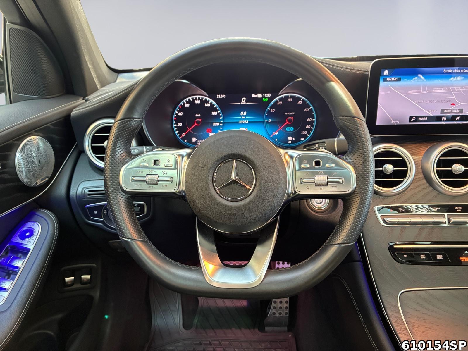 Fahrzeugabbildung Mercedes-Benz GLC 300 e 4M AMG AHK Multibeam Burmester Pano