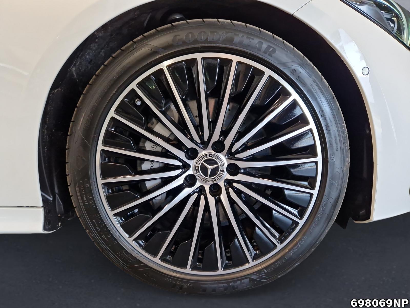 Fahrzeugabbildung Mercedes-Benz CLE 220 d Coupé AMG Panorama Memory KEYLESS LED
