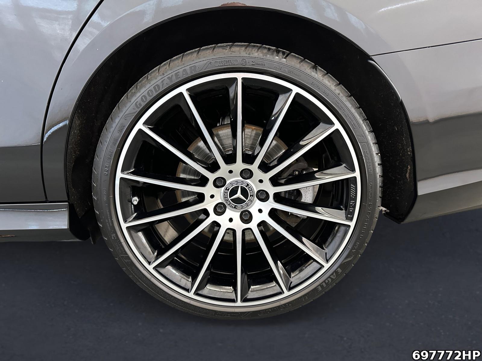 Fahrzeugabbildung Mercedes-Benz E 400 d 4M T AMG BURMESTER 360° Standhz DISTRON