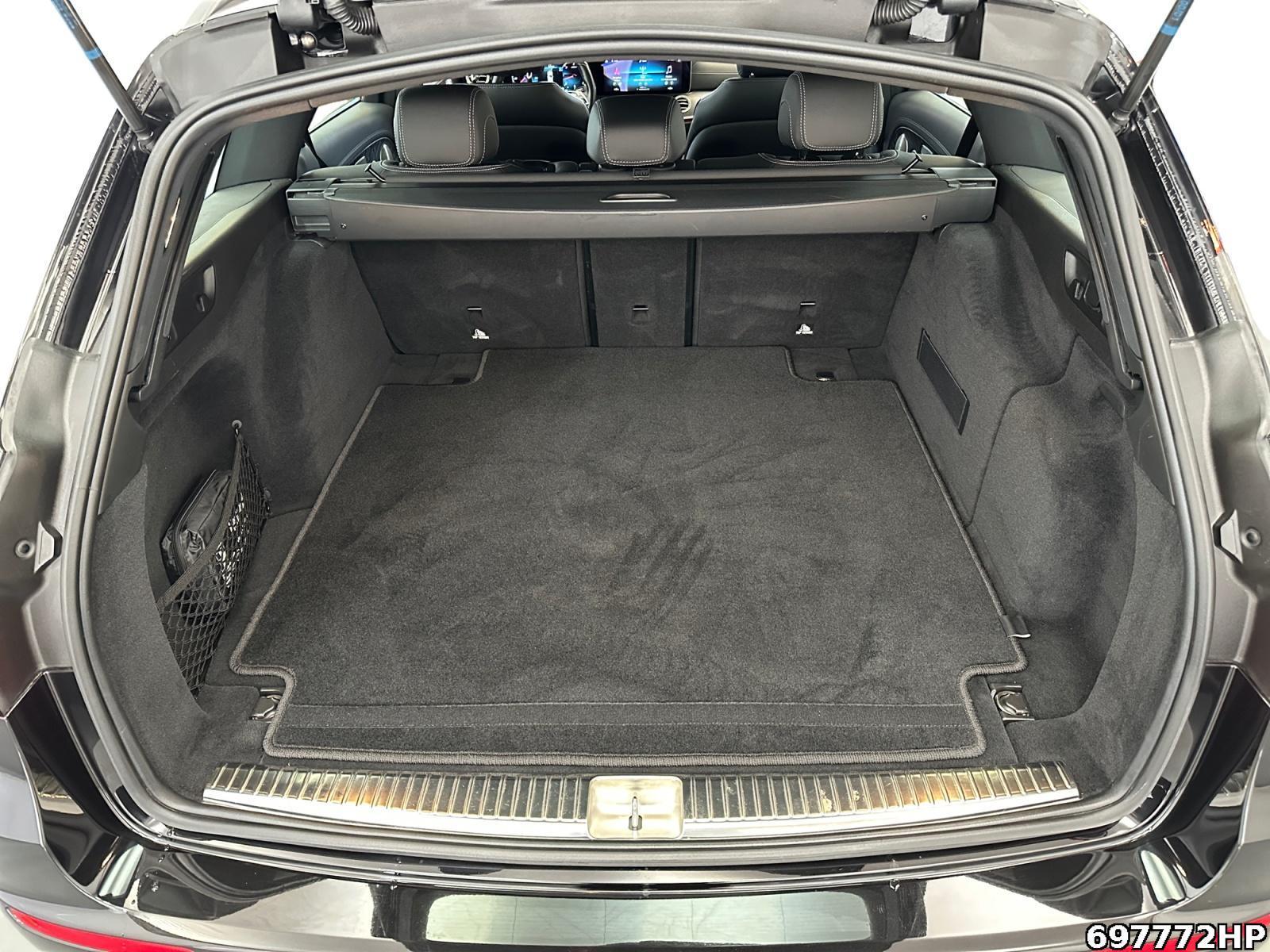Fahrzeugabbildung Mercedes-Benz E 400 d 4M T AMG BURMESTER 360° Standhz DISTRON