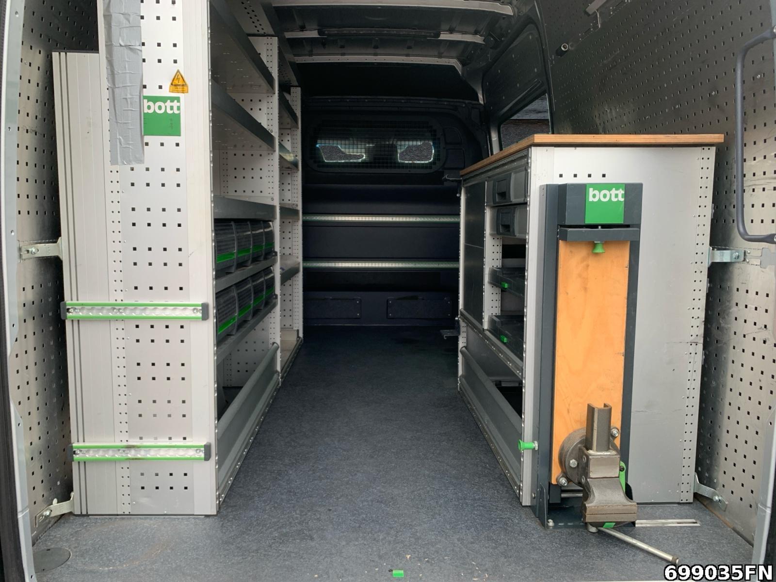 Fahrzeugabbildung Mercedes-Benz Sprinter 314 L2H2 KLIMA*STANDHEIZ*AHK*BOTT-WERKS