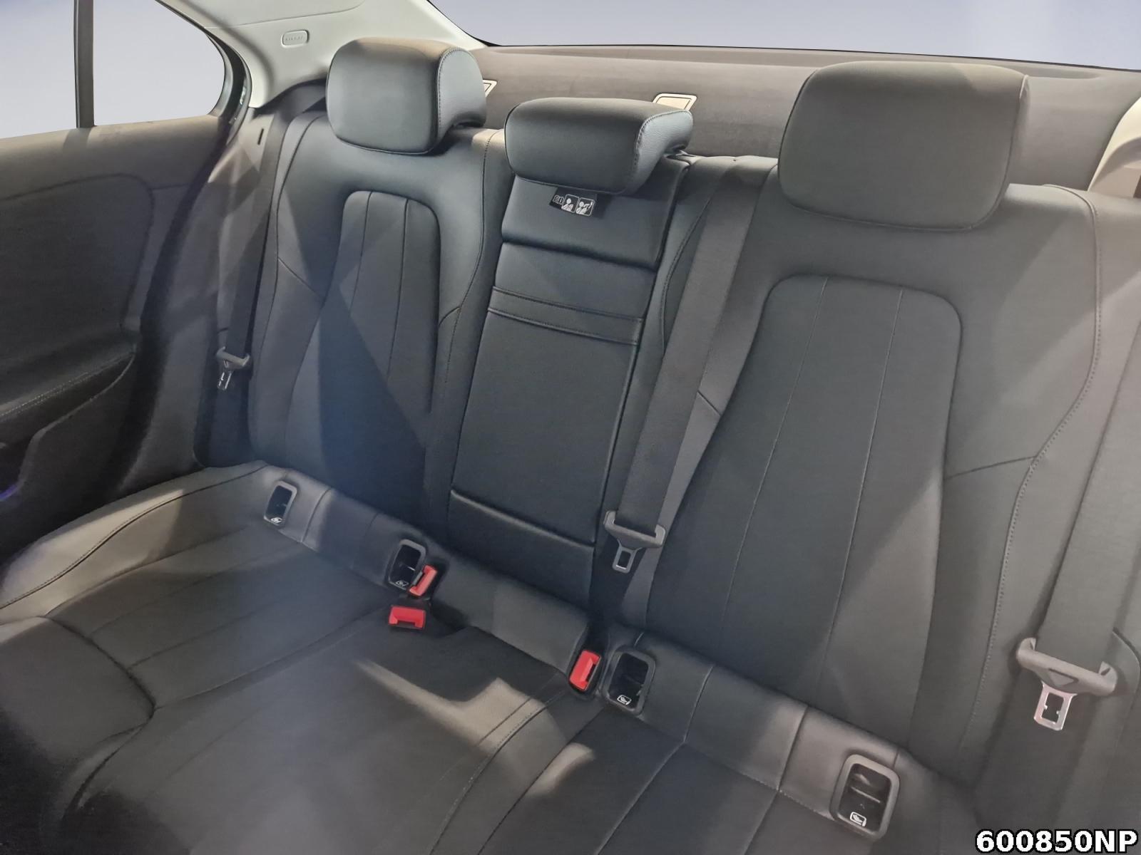 Fahrzeugabbildung Mercedes-Benz A 200 Progressive KEYLESS GO Ambiente LED Kamera
