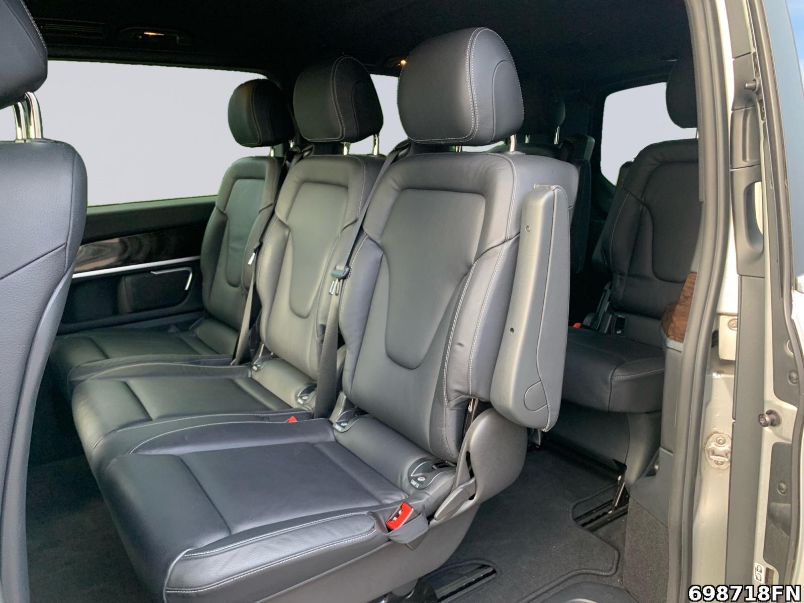 Fahrzeugabbildung Mercedes-Benz V 220 EAV/L *AHK*LED*DISTRONIC*BURMESTER*7 SITZE