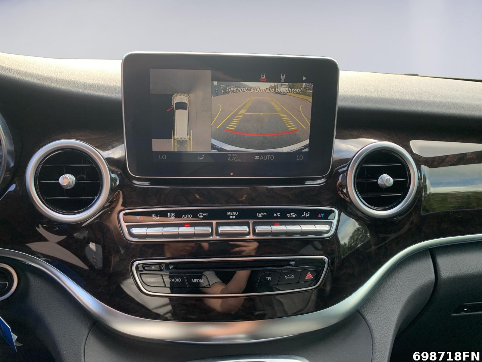 Fahrzeugabbildung Mercedes-Benz V 220 EAV/L *AHK*LED*DISTRONIC*BURMESTER*7 SITZE