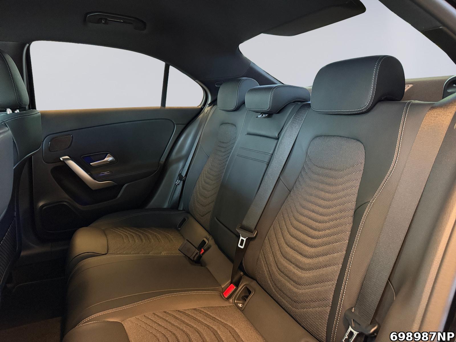 Fahrzeugabbildung Mercedes-Benz A 200 Limousine STHZG+MEMORY+NIGHT-PAKET+DISTR.