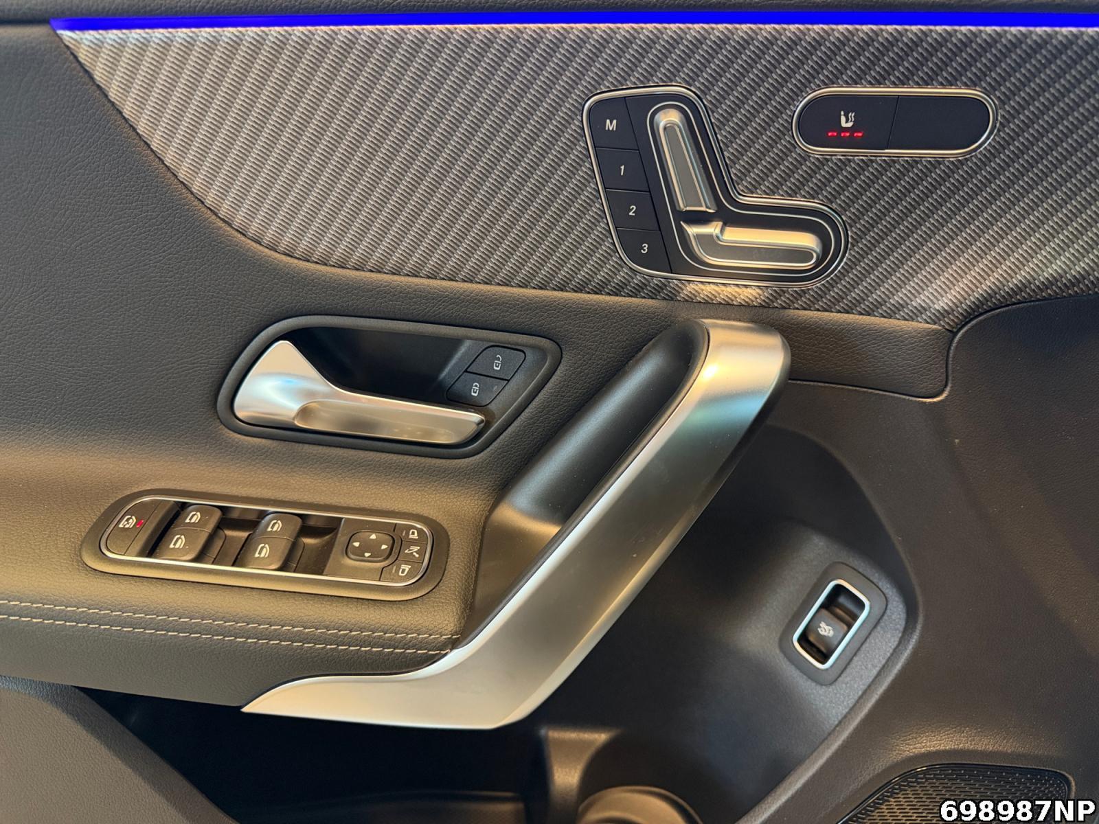 Fahrzeugabbildung Mercedes-Benz A 200 Limousine STHZG+MEMORY+NIGHT-PAKET+DISTR.