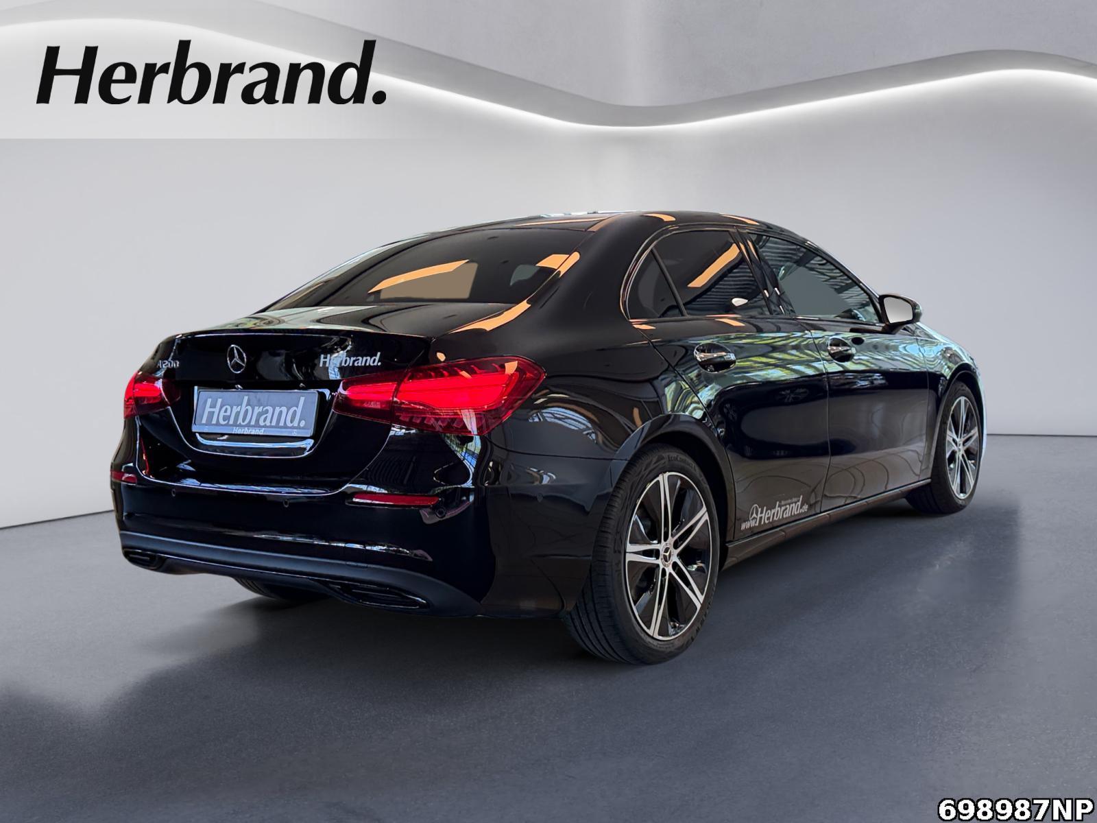 Fahrzeugabbildung Mercedes-Benz A 200 Limousine STHZG+MEMORY+NIGHT-PAKET+DISTR.