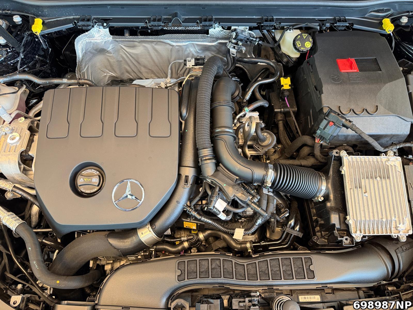 Fahrzeugabbildung Mercedes-Benz A 200 Limousine STHZG+MEMORY+NIGHT-PAKET+DISTR.