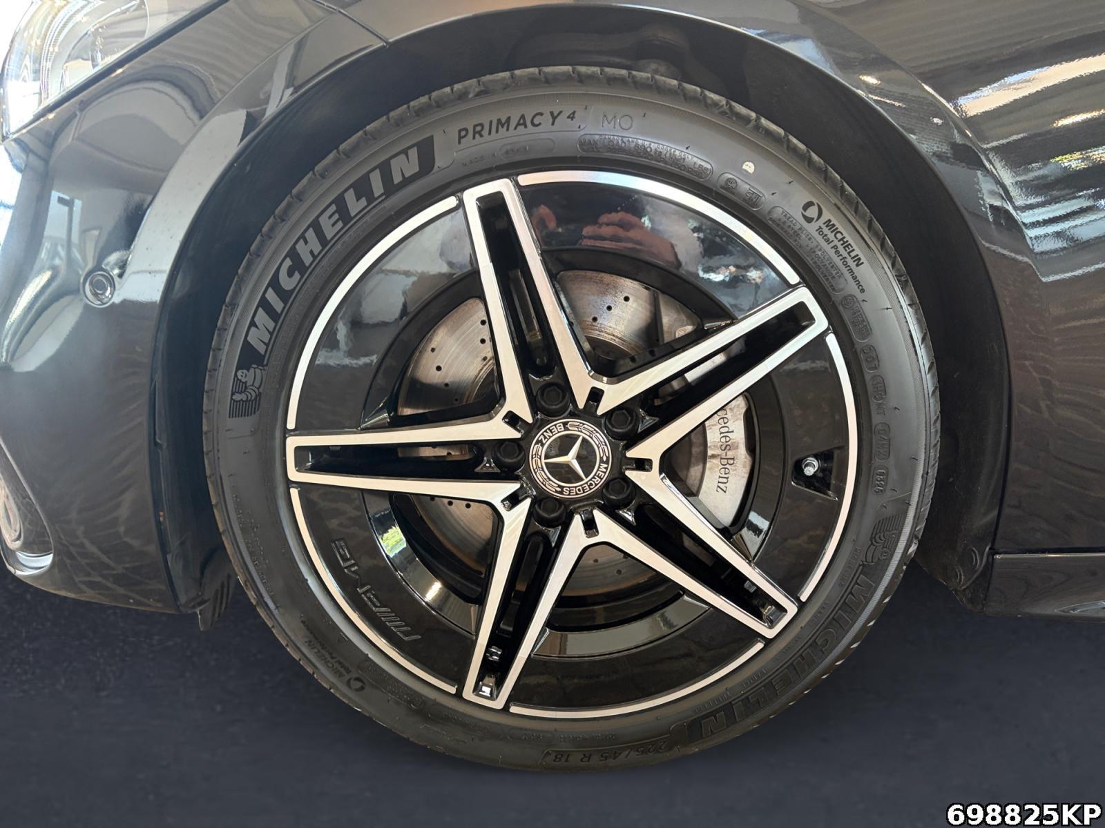 Fahrzeugabbildung Mercedes-Benz C 180 T AMG Night AHK Pano Memory Ambiente+