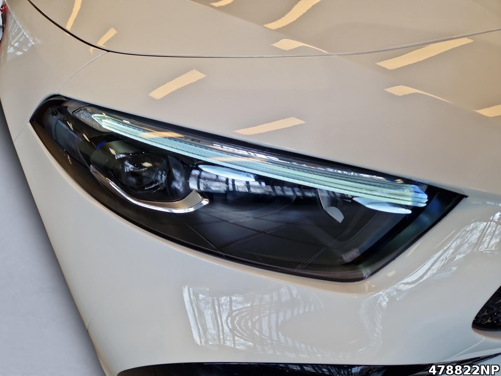 Fahrzeugabbildung Mercedes-Benz A 200 Kompaktlimousine AMG+NIGHT+MULTI+360°+19