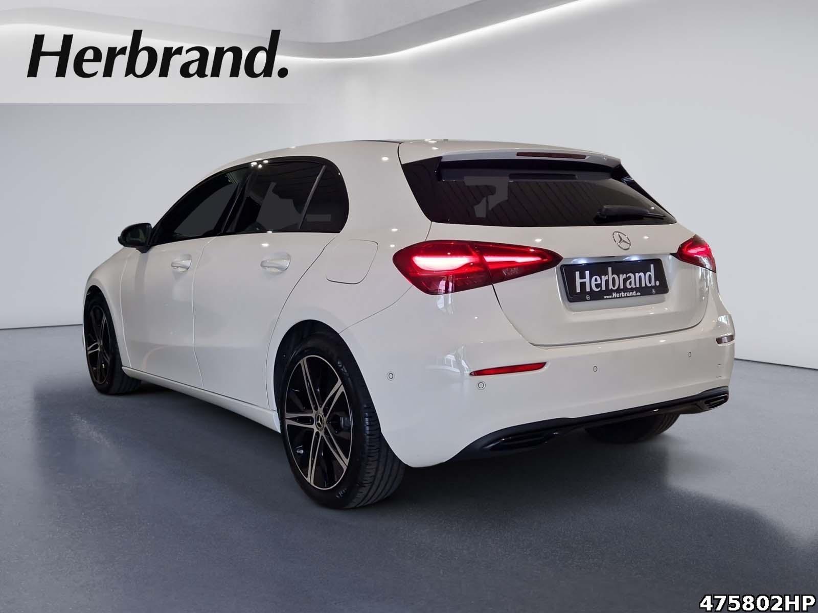 Fahrzeugabbildung Mercedes-Benz A 220 d Progressive Night AHK Kamera LED 18