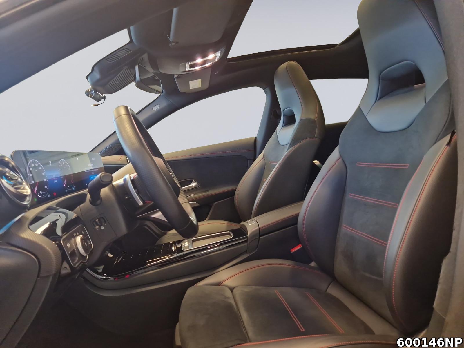 Fahrzeugabbildung Mercedes-Benz CLA 200 Shooting Brake AMG Line Pano Kamera Distronic Night