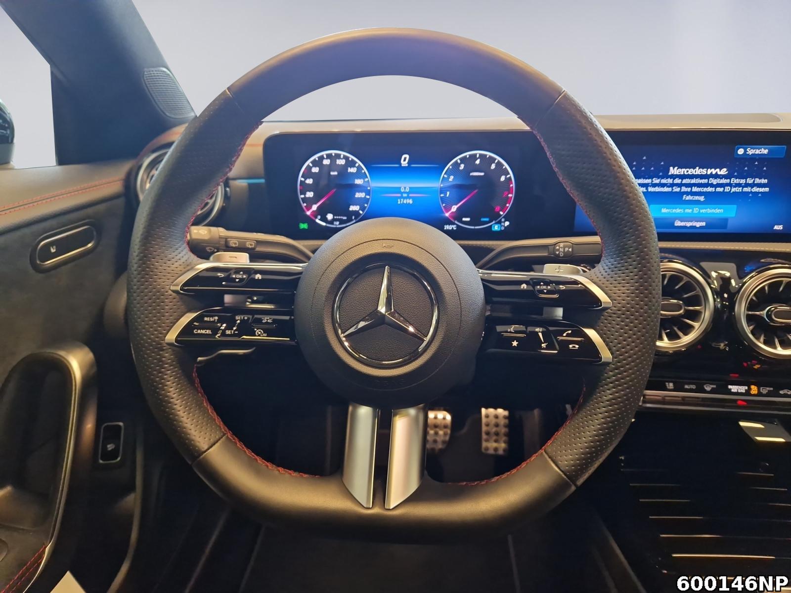 Fahrzeugabbildung Mercedes-Benz CLA 200 Shooting Brake AMG Line Pano Kamera Distronic Night