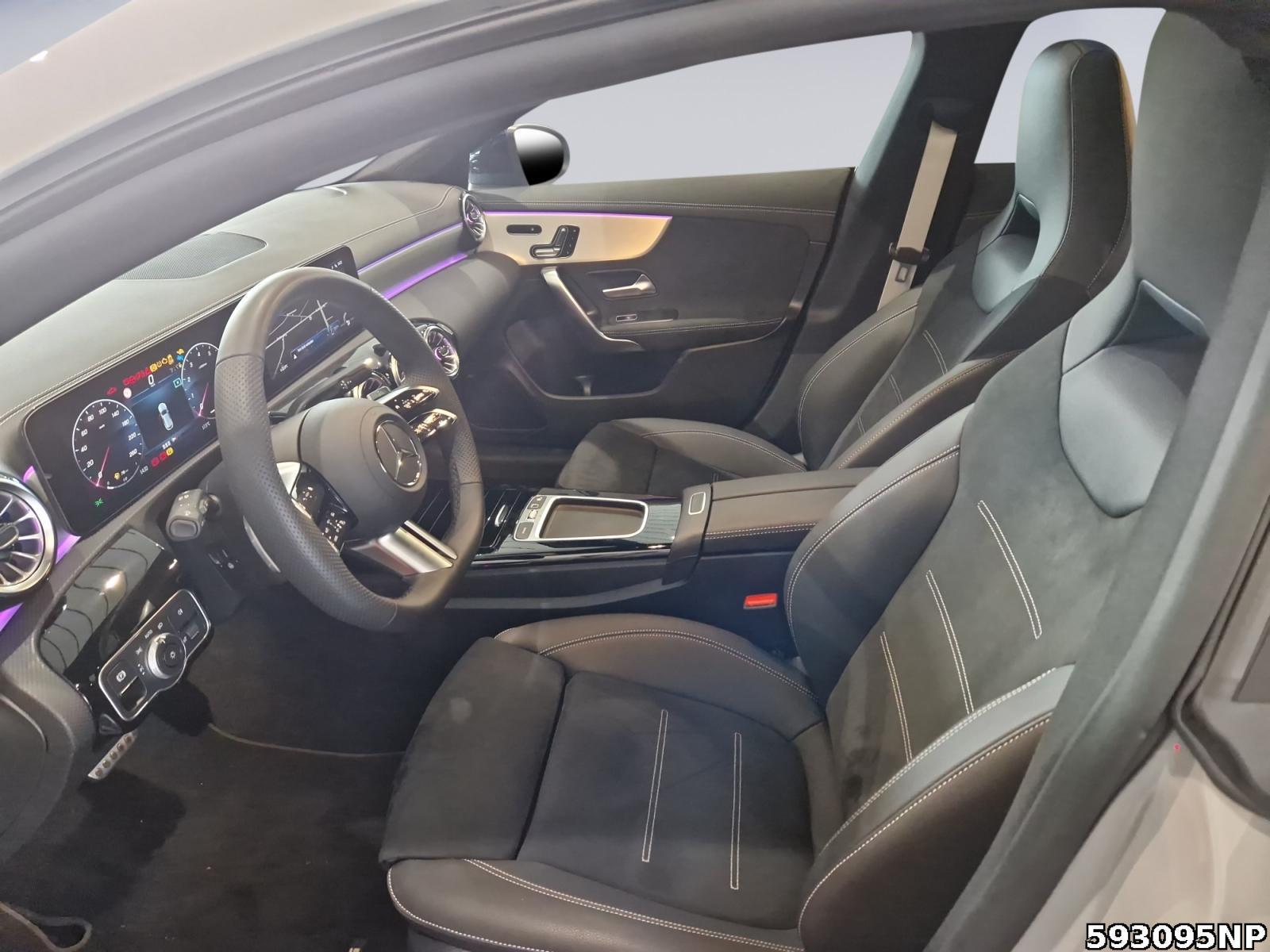 Fahrzeugabbildung Mercedes-Benz CLA 200 Shooting Brake +SPECIALEDITION+PANO+MEMORY+DISTRO+