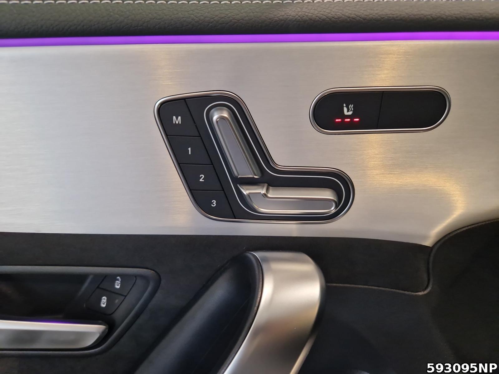 Fahrzeugabbildung Mercedes-Benz CLA 200 Shooting Brake +SPECIALEDITION+PANO+MEMORY+DISTRO+