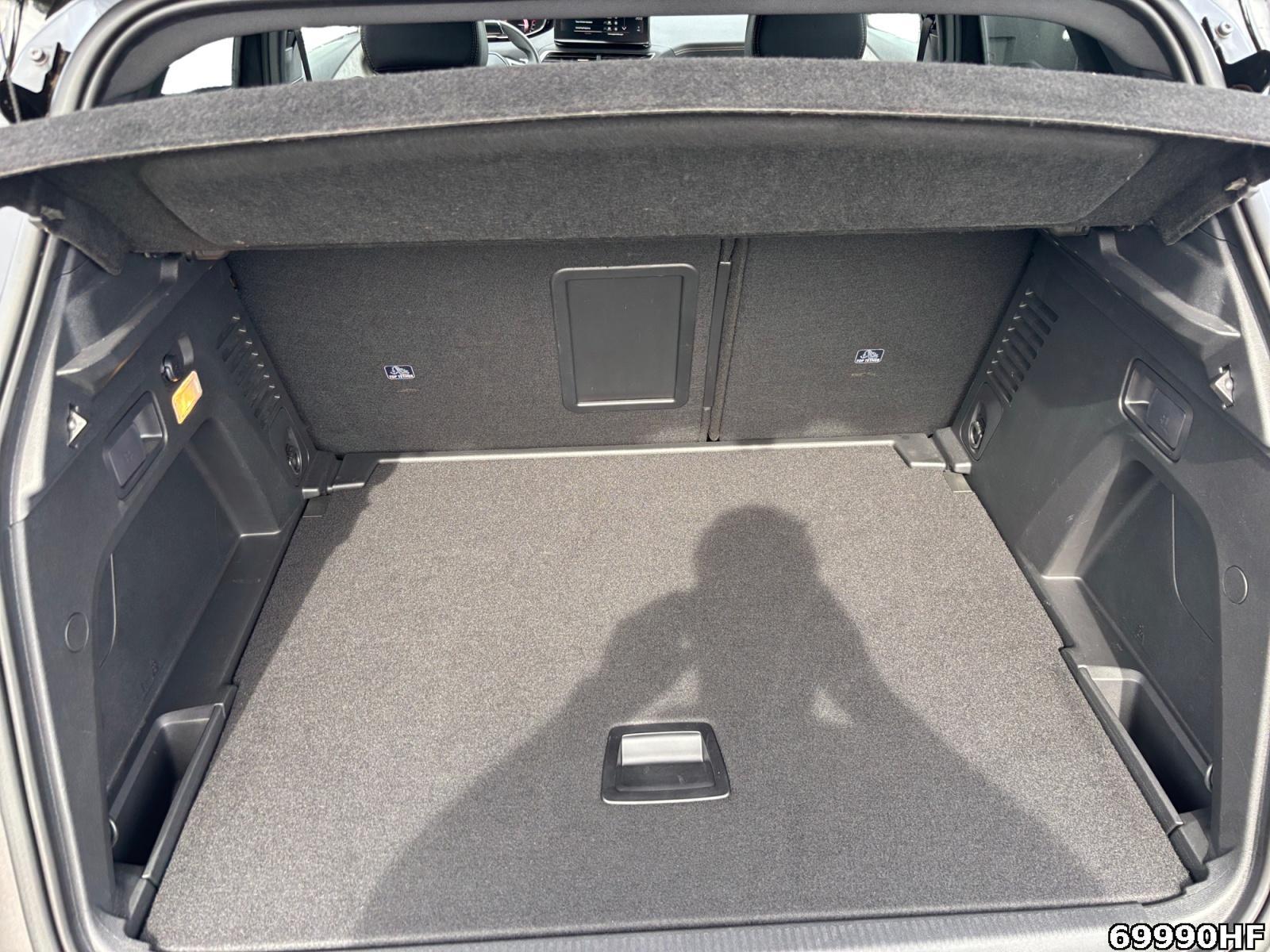 Fahrzeugabbildung Peugeot 3008 1.5 BlueHDi 130 GT *NAVI*SHZ*KAMERA*LED*