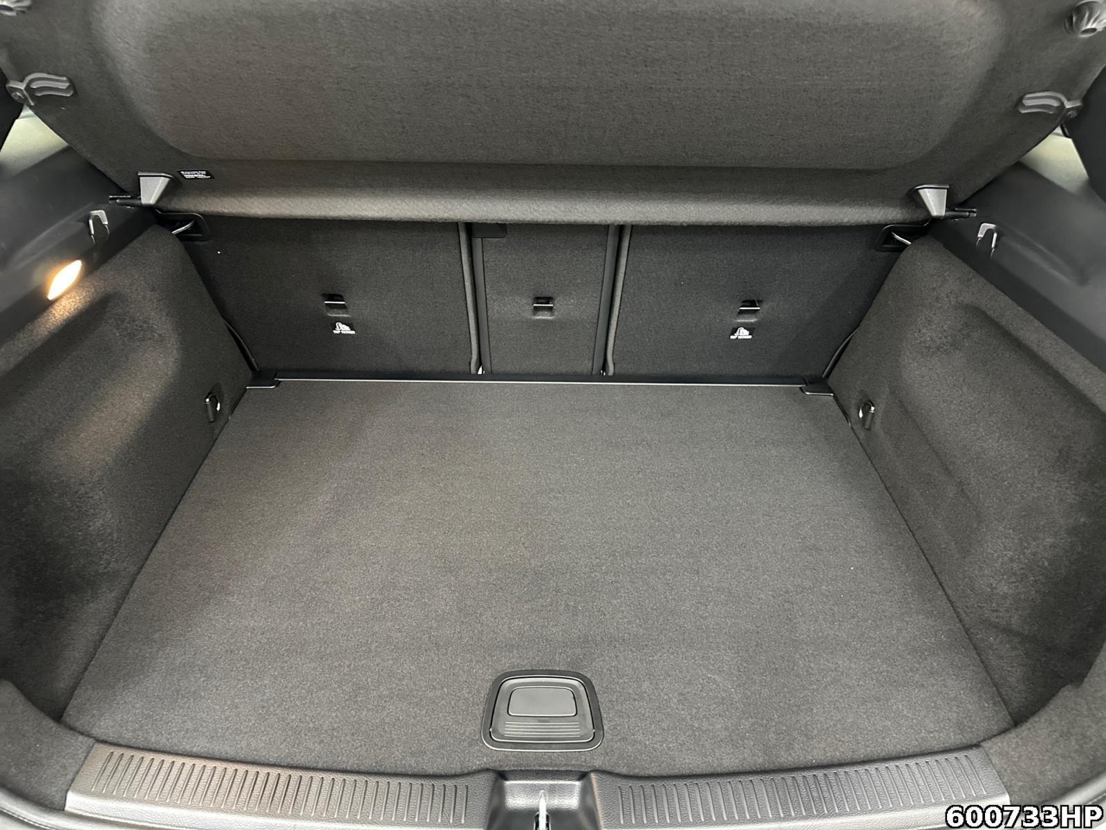 Fahrzeugabbildung Mercedes-Benz B 200 AMG Night Multibeam AHK Sound Easypack