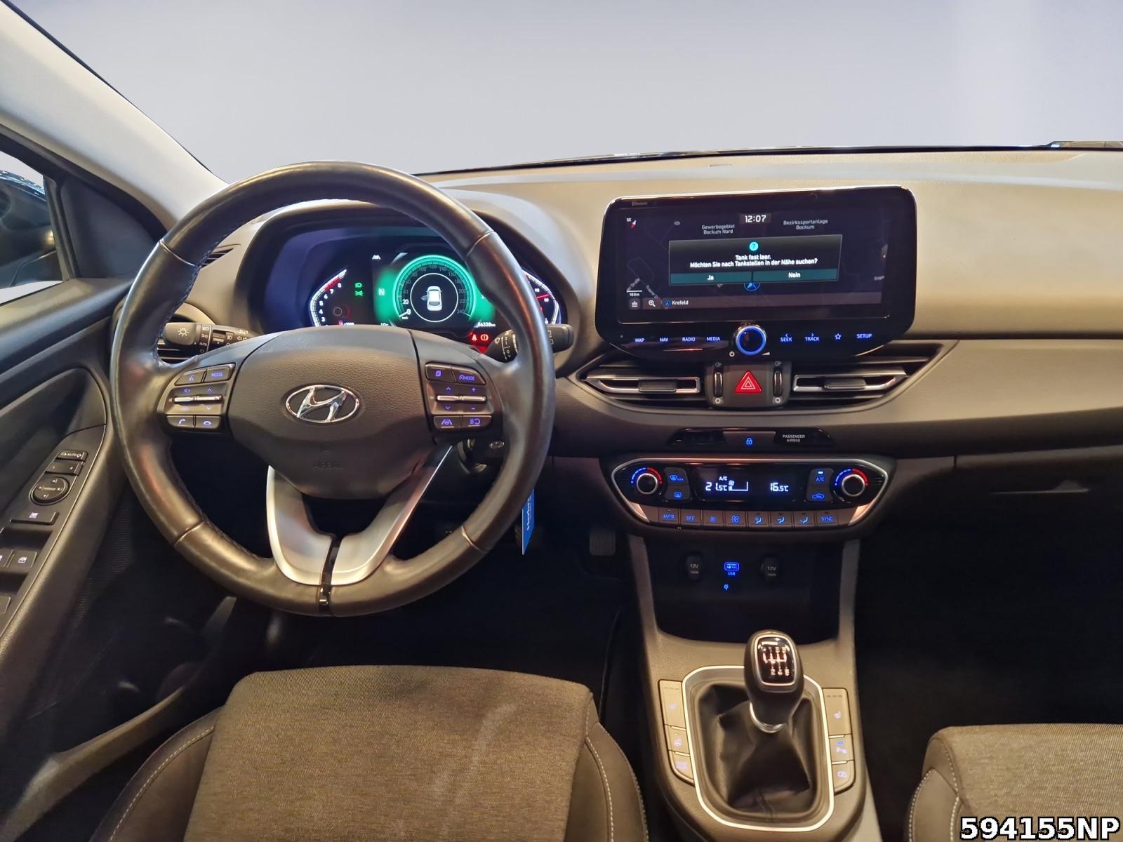 Fahrzeugabbildung Hyundai i30 1.5 T-GDI Intro Edition Rückfahrka. Nav DAB+