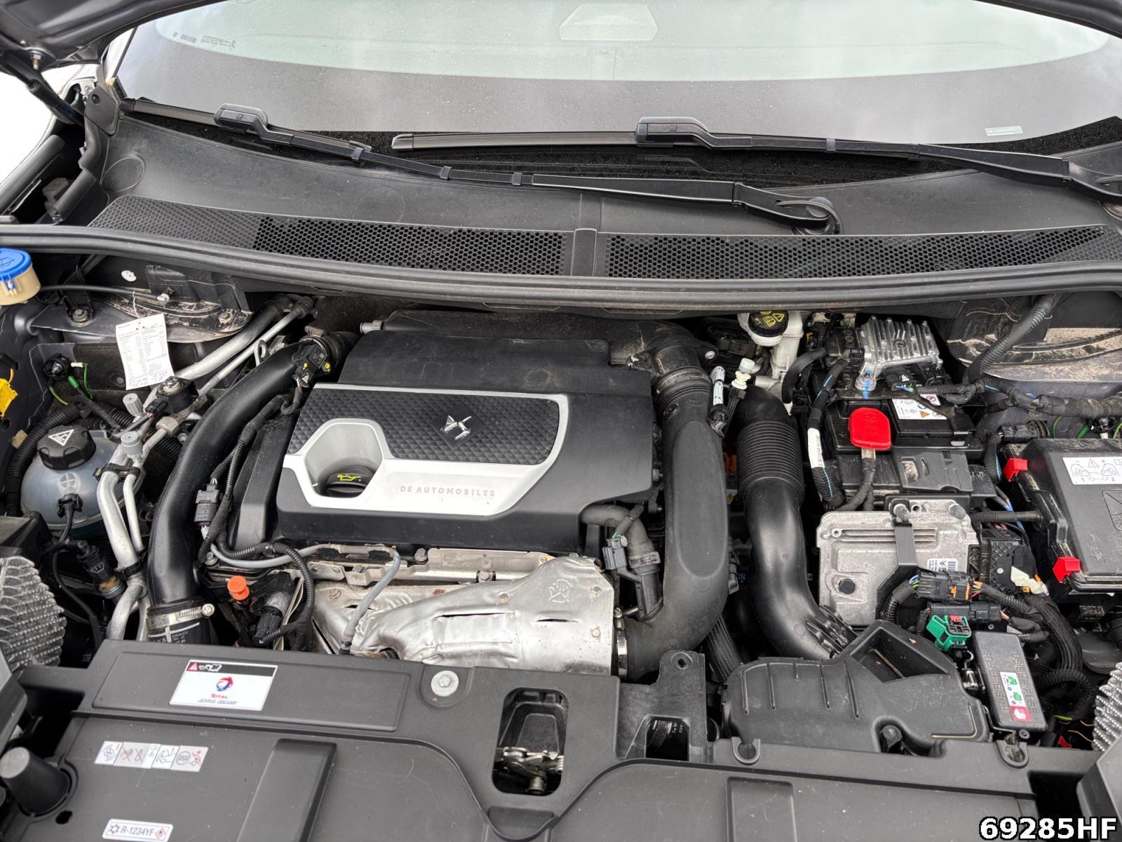 Fahrzeugabbildung DS Automobiles DS7 Crossback RIVOLI E-Tense 300 *Pano-Glasdac