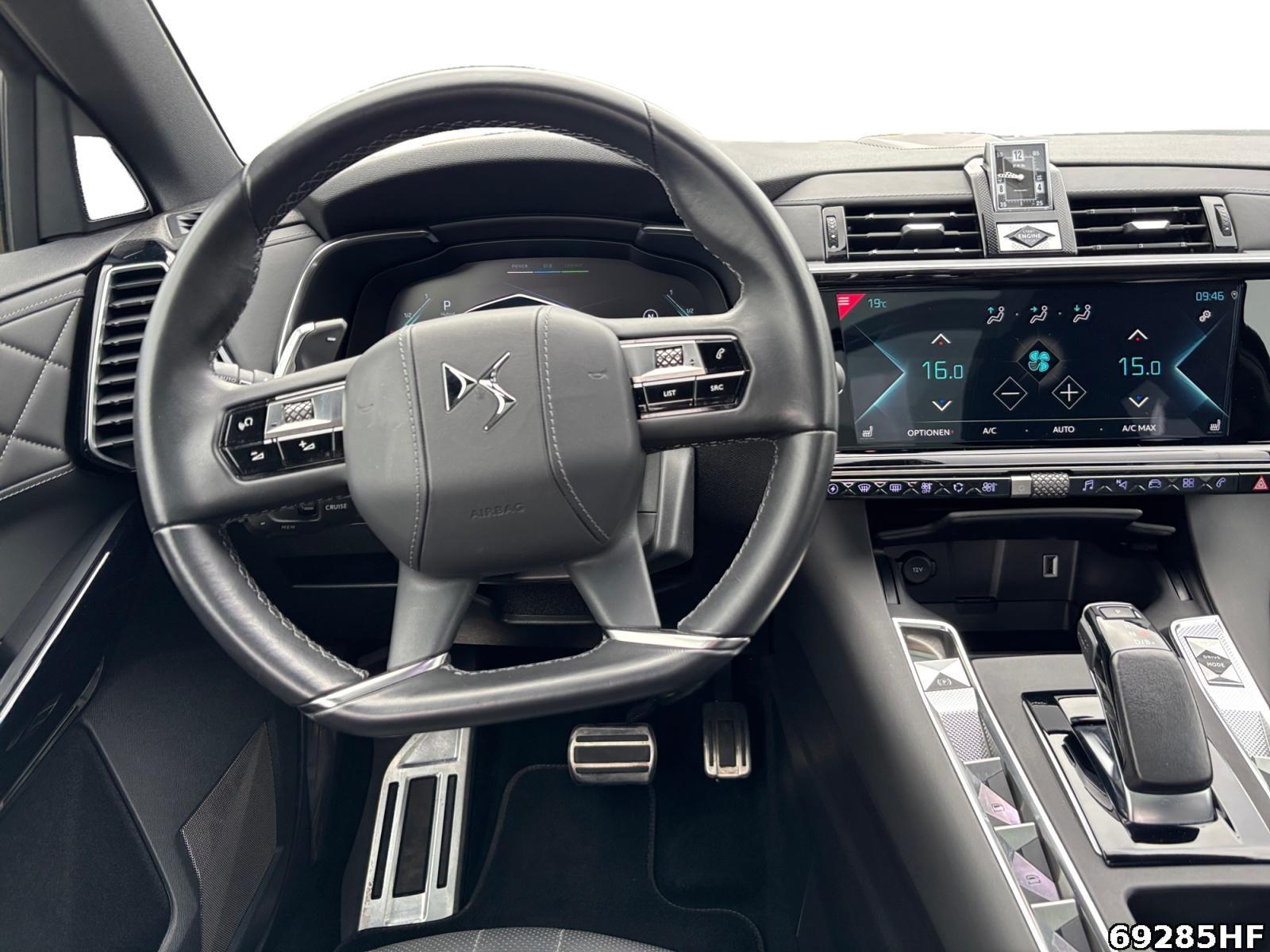 Fahrzeugabbildung DS Automobiles DS7 Crossback RIVOLI E-Tense 300 *Pano-Glasdac