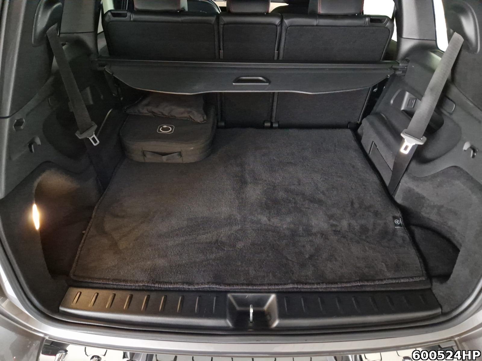 Fahrzeugabbildung Mercedes-Benz EQB 4M AMG 7-sitzer Pano Memory Burmester