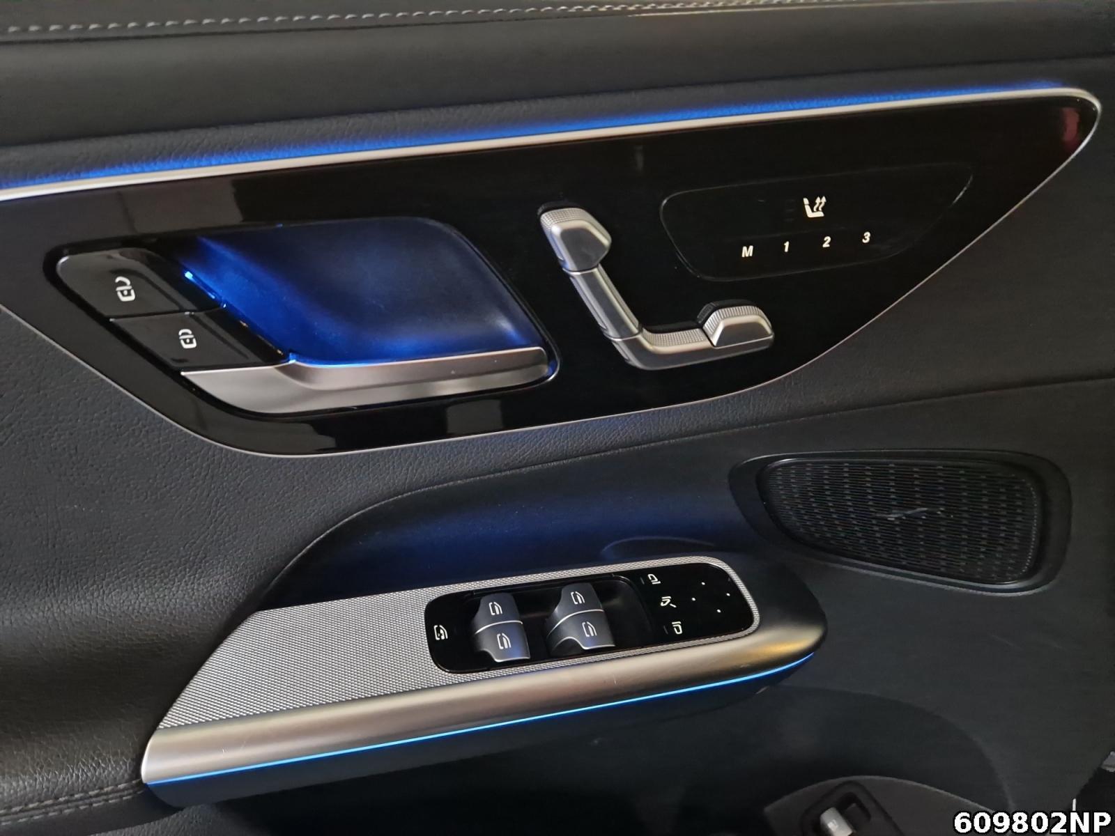 Fahrzeugabbildung Mercedes-Benz GLC 300 e 4M AMG DIGITAL L.360° Memory Totwinkel